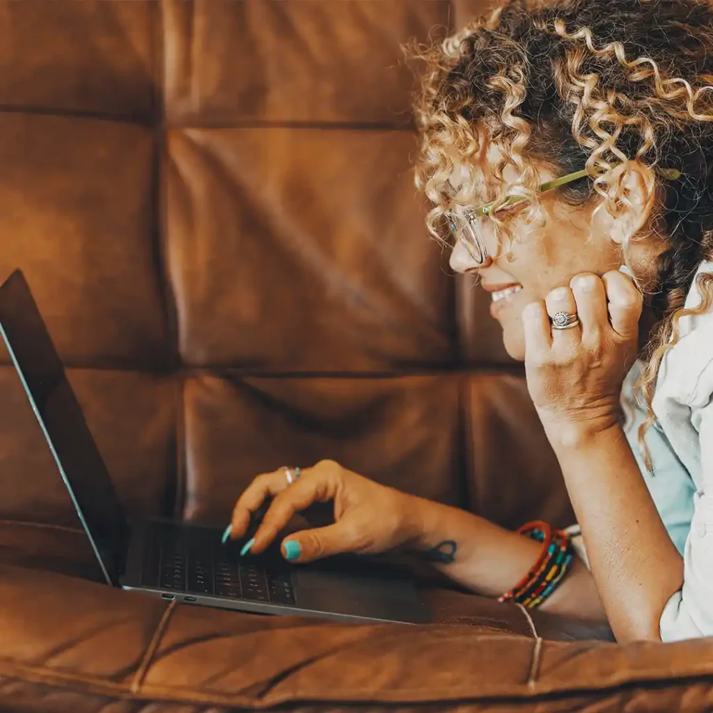 Real estate client researching FAQs online